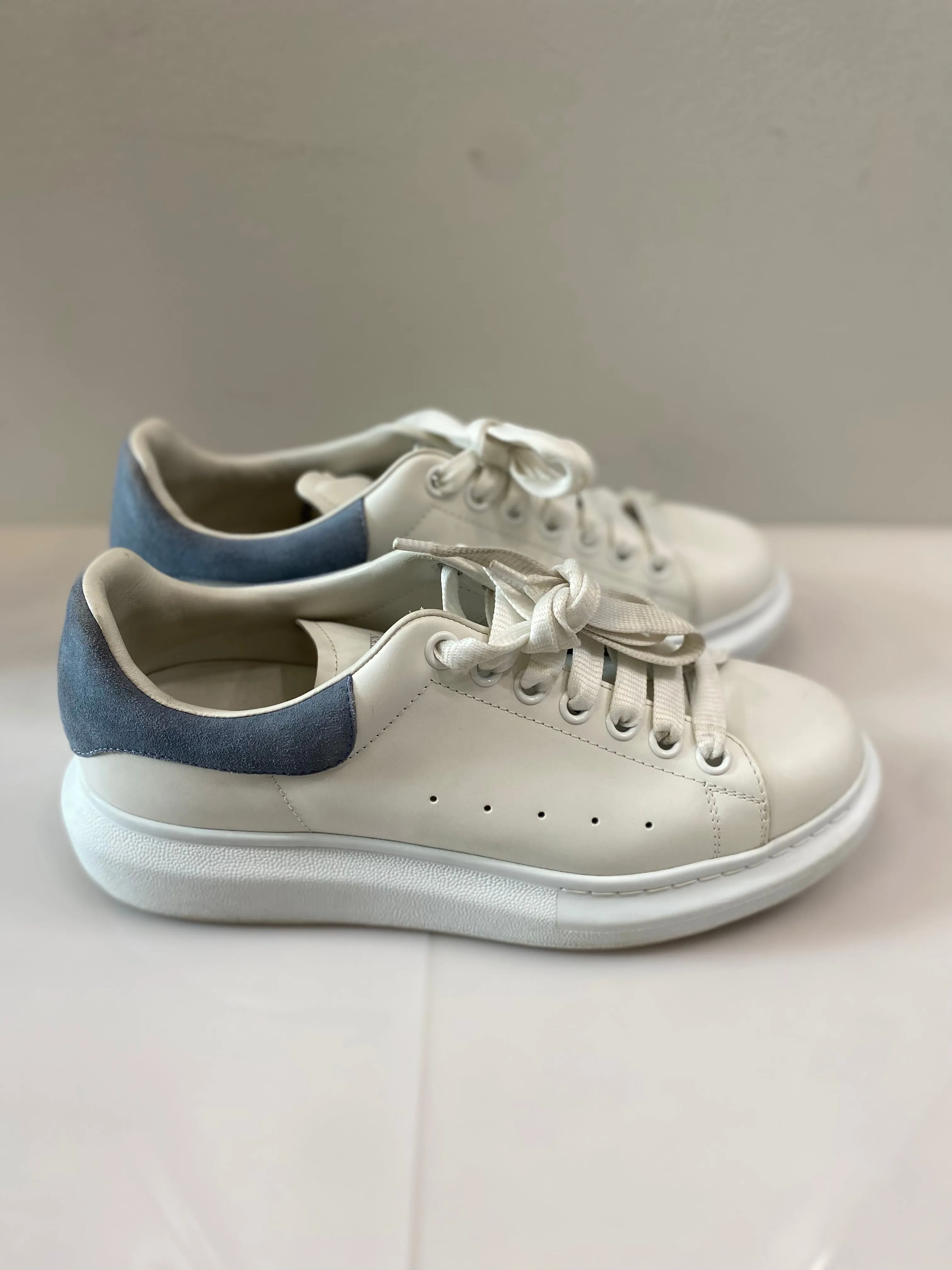 ALEXANDER MCQUEEN LARRY LEATHER LOW-TOP SNEAKERS