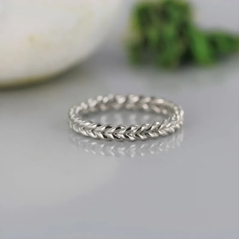 Love Rope 14K Gold Braided Wedding Ring